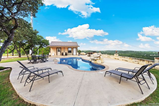 15311 Escarpment Oak, Helotes, TX 78023