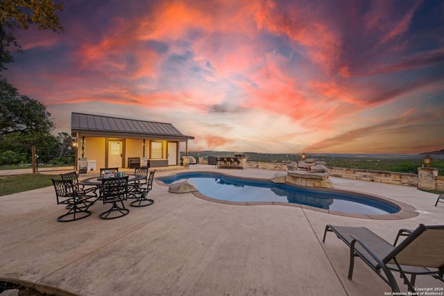 15311 Escarpment Oak, Helotes, TX 78023