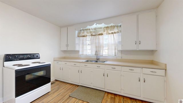 509 S Seminary Street, Princeton, KY 42445