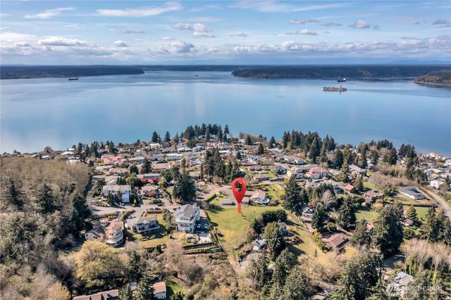 6210 Dash Point Boulevard NE, Tacoma, WA 98422
