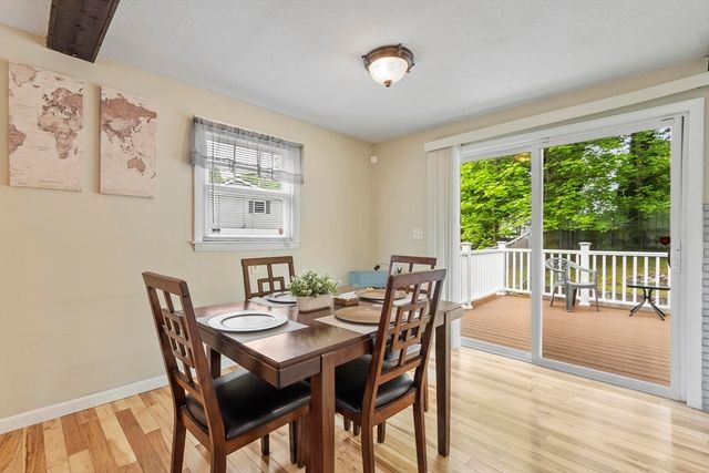 27 Dexter Ave, Dracut, MA 01826