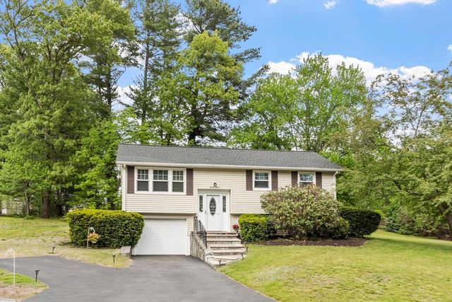 27 Dexter Ave, Dracut, MA 01826