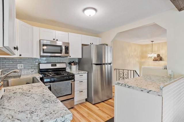 27 Dexter Ave, Dracut, MA 01826
