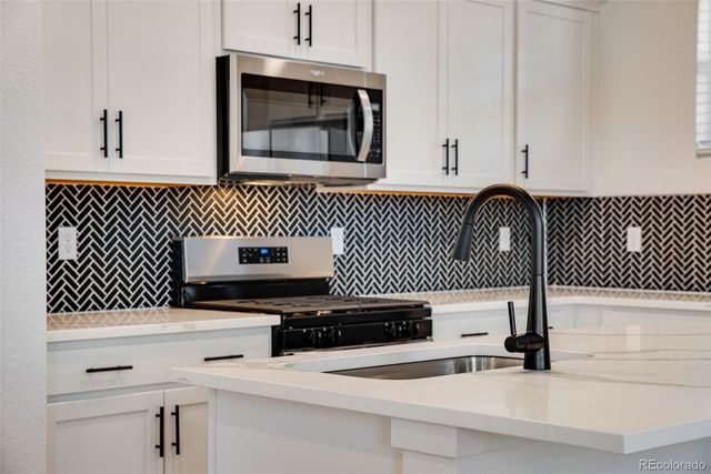 22604 E 6th Place, Aurora, CO 80018