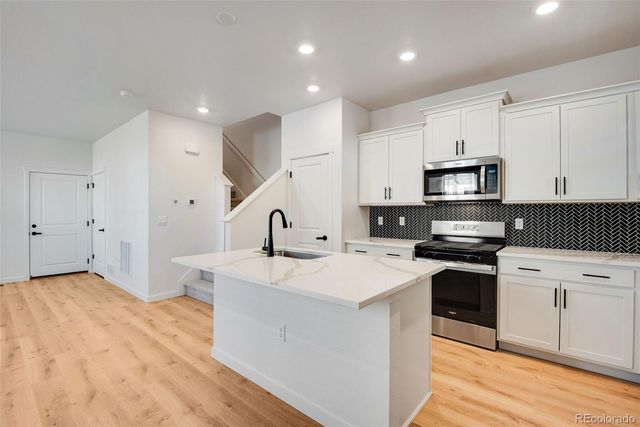 22604 E 6th Place, Aurora, CO 80018