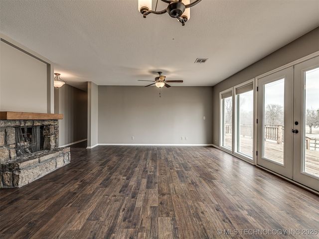 300 Ridgecrest Court, Bartlesville, OK 74006