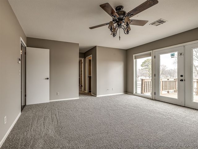 300 Ridgecrest Court, Bartlesville, OK 74006