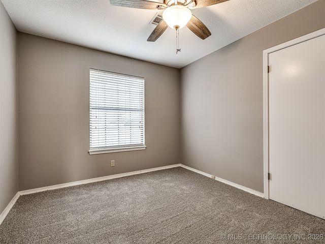 300 Ridgecrest Court, Bartlesville, OK 74006