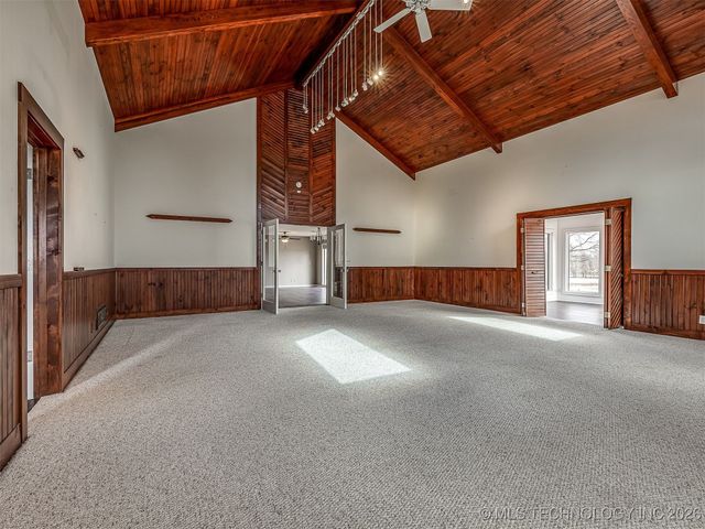 300 Ridgecrest Court, Bartlesville, OK 74006