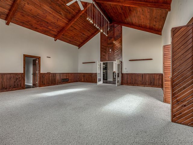 300 Ridgecrest Court, Bartlesville, OK 74006