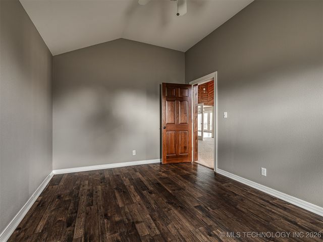 300 Ridgecrest Court, Bartlesville, OK 74006