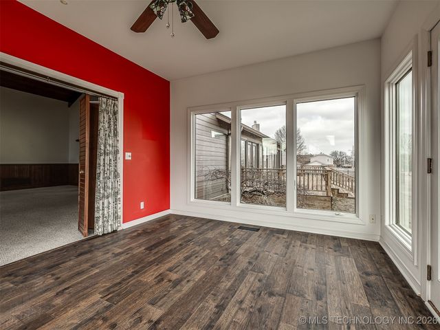 300 Ridgecrest Court, Bartlesville, OK 74006