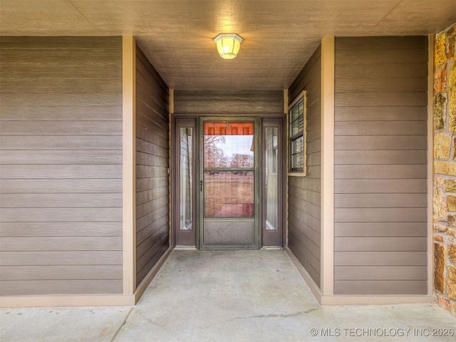 300 Ridgecrest Court, Bartlesville, OK 74006
