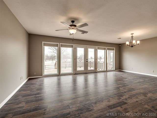 300 Ridgecrest Court, Bartlesville, OK 74006