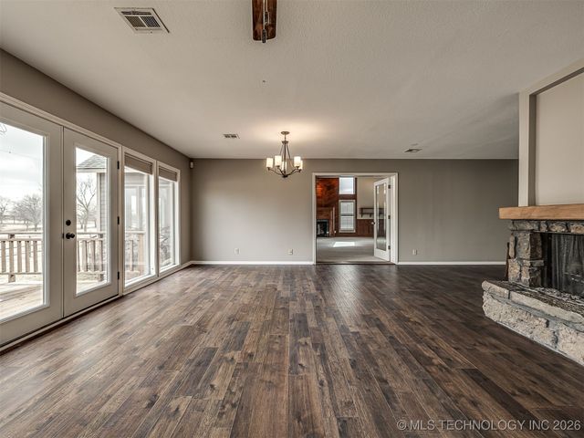 300 Ridgecrest Court, Bartlesville, OK 74006