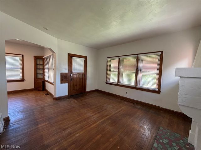 895 Rondel Road, Cleveland, OH 44110