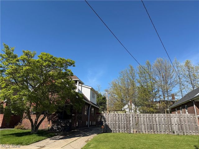 895 Rondel Road, Cleveland, OH 44110