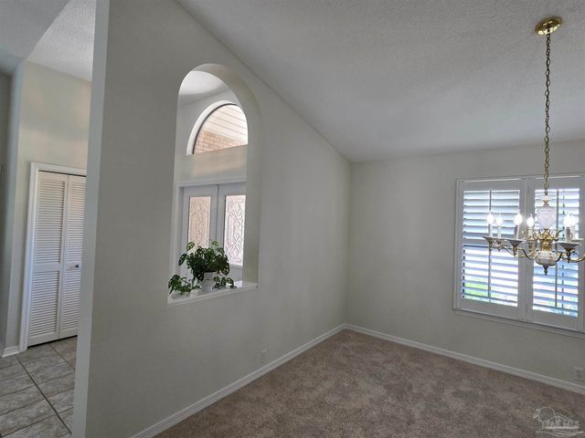 5519 Navaho Dr, Pensacola, FL 32507