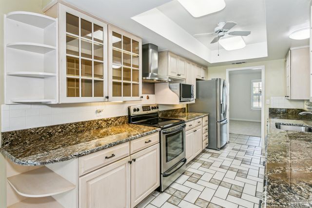 5519 Navaho Dr, Pensacola, FL 32507