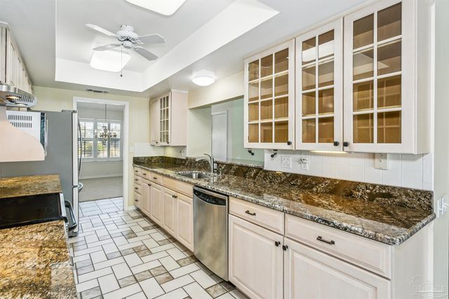 5519 Navaho Dr, Pensacola, FL 32507