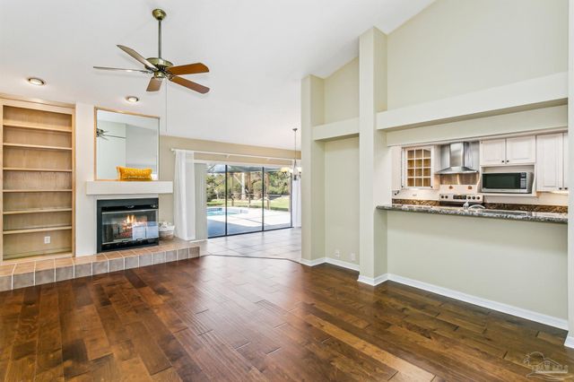 5519 Navaho Dr, Pensacola, FL 32507