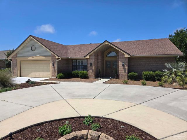 5519 Navaho Dr, Pensacola, FL 32507