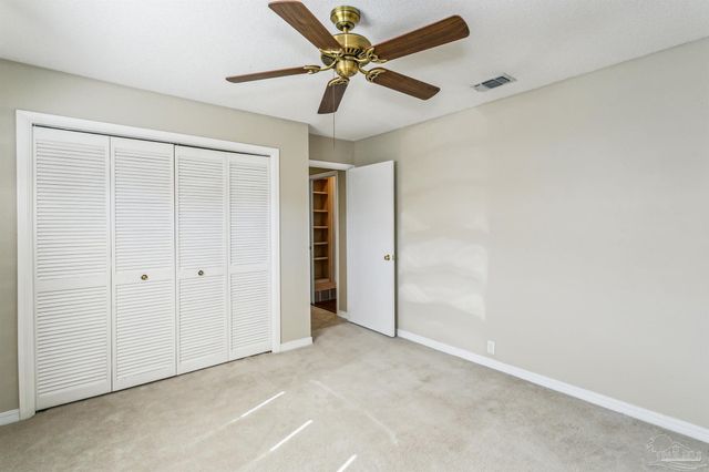 5519 Navaho Dr, Pensacola, FL 32507