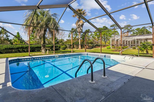 5519 Navaho Dr, Pensacola, FL 32507