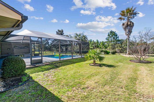 5519 Navaho Dr, Pensacola, FL 32507