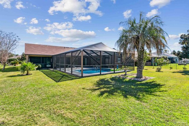 5519 Navaho Dr, Pensacola, FL 32507