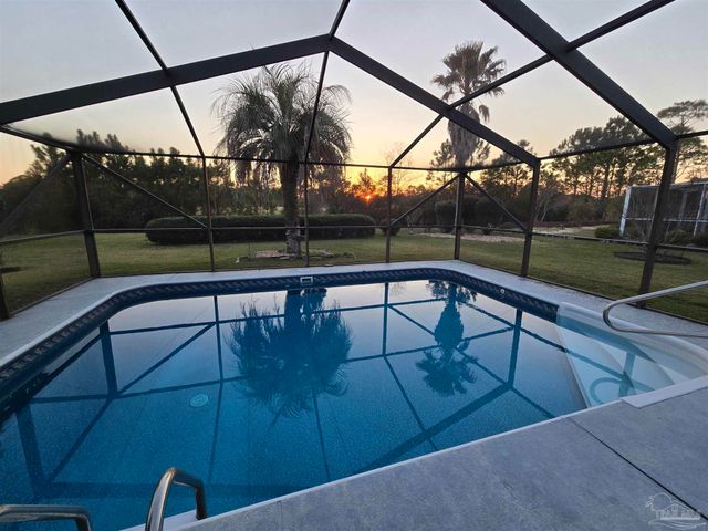 5519 Navaho Dr, Pensacola, FL 32507