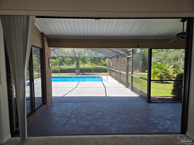5519 Navaho Dr, Pensacola, FL 32507