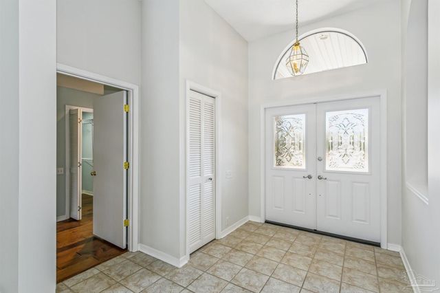 5519 Navaho Dr, Pensacola, FL 32507