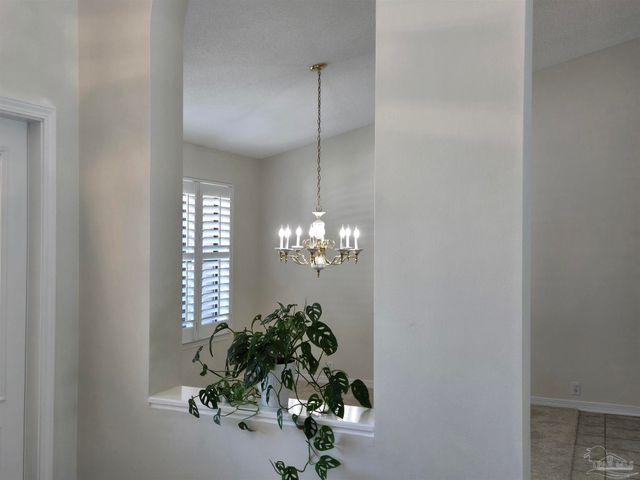 5519 Navaho Dr, Pensacola, FL 32507