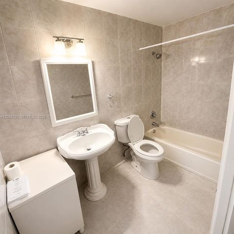 2330 NW 196th St A, Miami Gardens, FL 33056