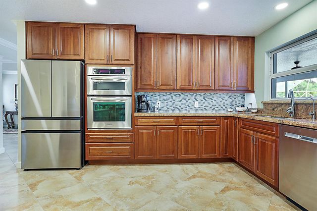 10356 SEAGRAPE Way, Palm Beach Gardens, FL 33418