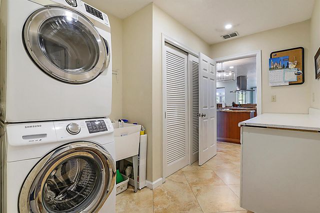 10356 SEAGRAPE Way, Palm Beach Gardens, FL 33418