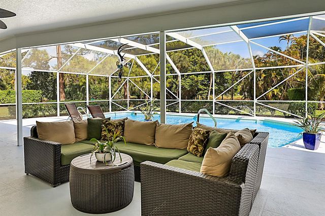 10356 SEAGRAPE Way, Palm Beach Gardens, FL 33418