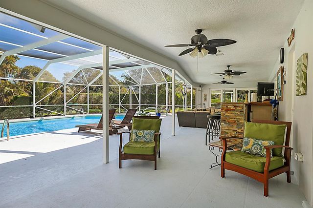 10356 SEAGRAPE Way, Palm Beach Gardens, FL 33418