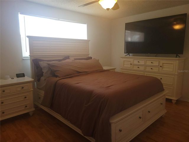 6430 LOMAND AVENUE, New Port Richey, FL 34653