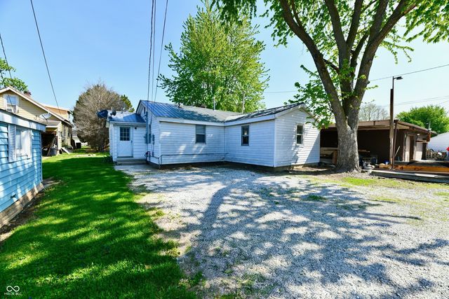 2013 S J Street, Elwood, IN 46036