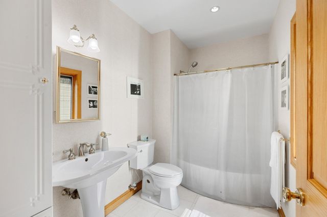 16 Solomon Pierce Rd, Lexington, MA 02420