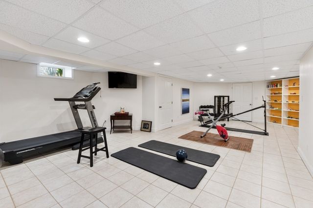 16 Solomon Pierce Rd, Lexington, MA 02420