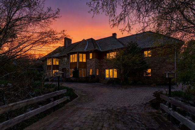 16 Solomon Pierce Rd, Lexington, MA 02420