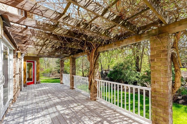 16 Solomon Pierce Rd, Lexington, MA 02420