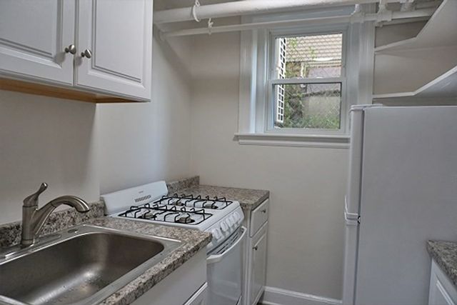 95 Adams St 16, Waltham, MA 02453