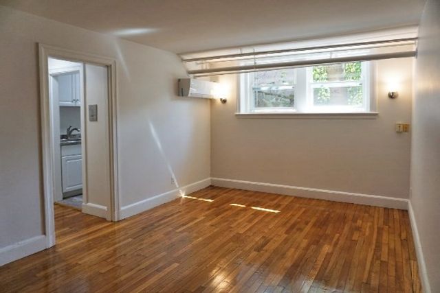 95 Adams St 16, Waltham, MA 02453