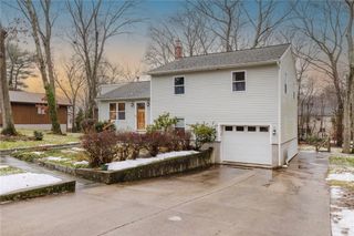 191 Cherry Hill Drive, Seekonk, MA 02771