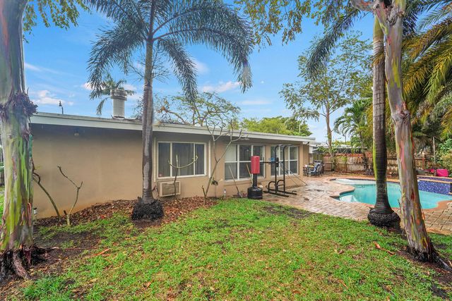 720 NE 23rd Place, Pompano Beach, FL 33064