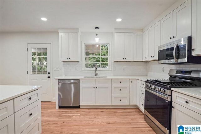2065 WOODMEADOW CIRCLE, Hoover, AL 35216